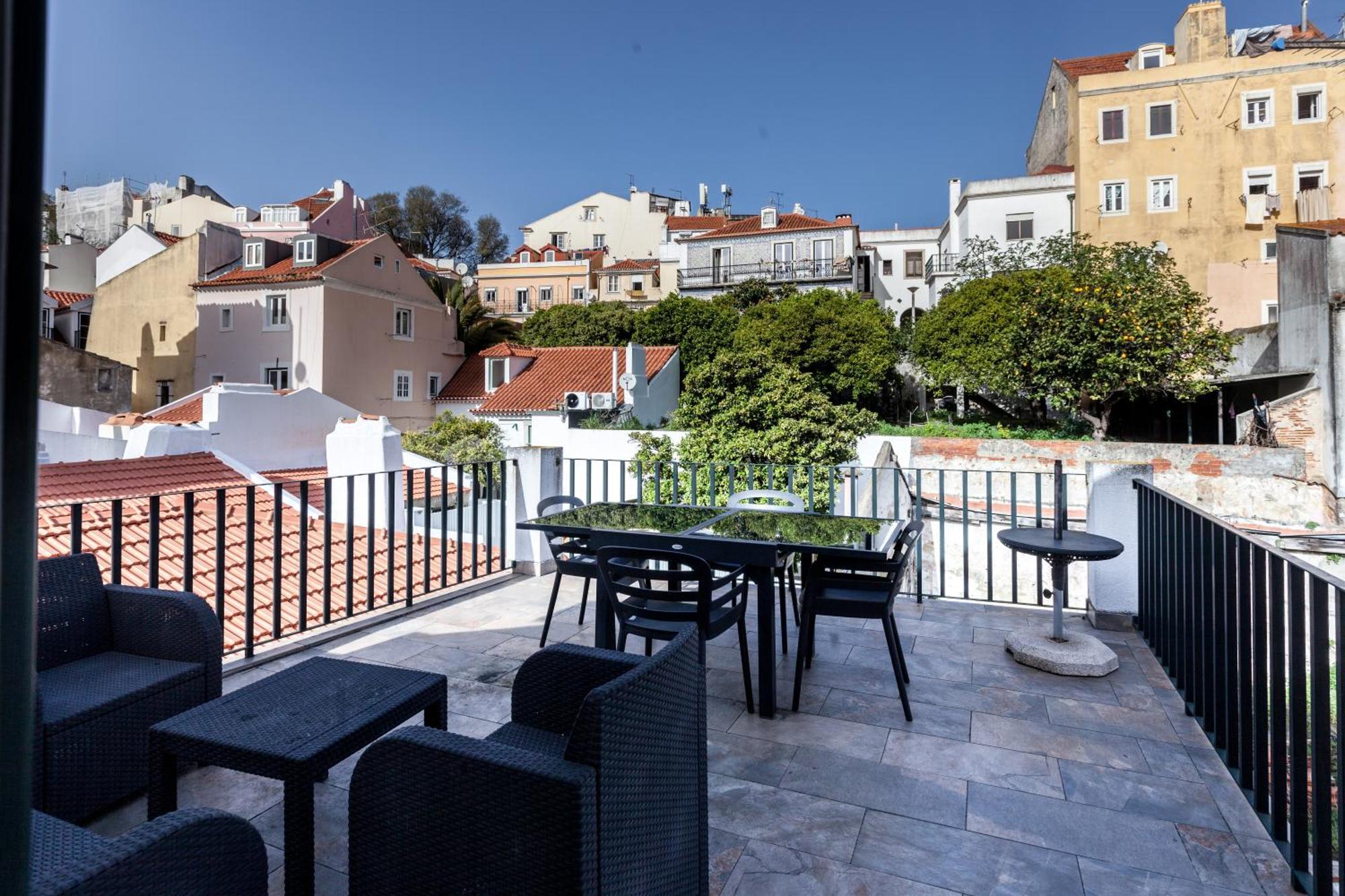 Apartamento Flh Portas Do Sol Duplex With Terrace Lisboa Exterior foto