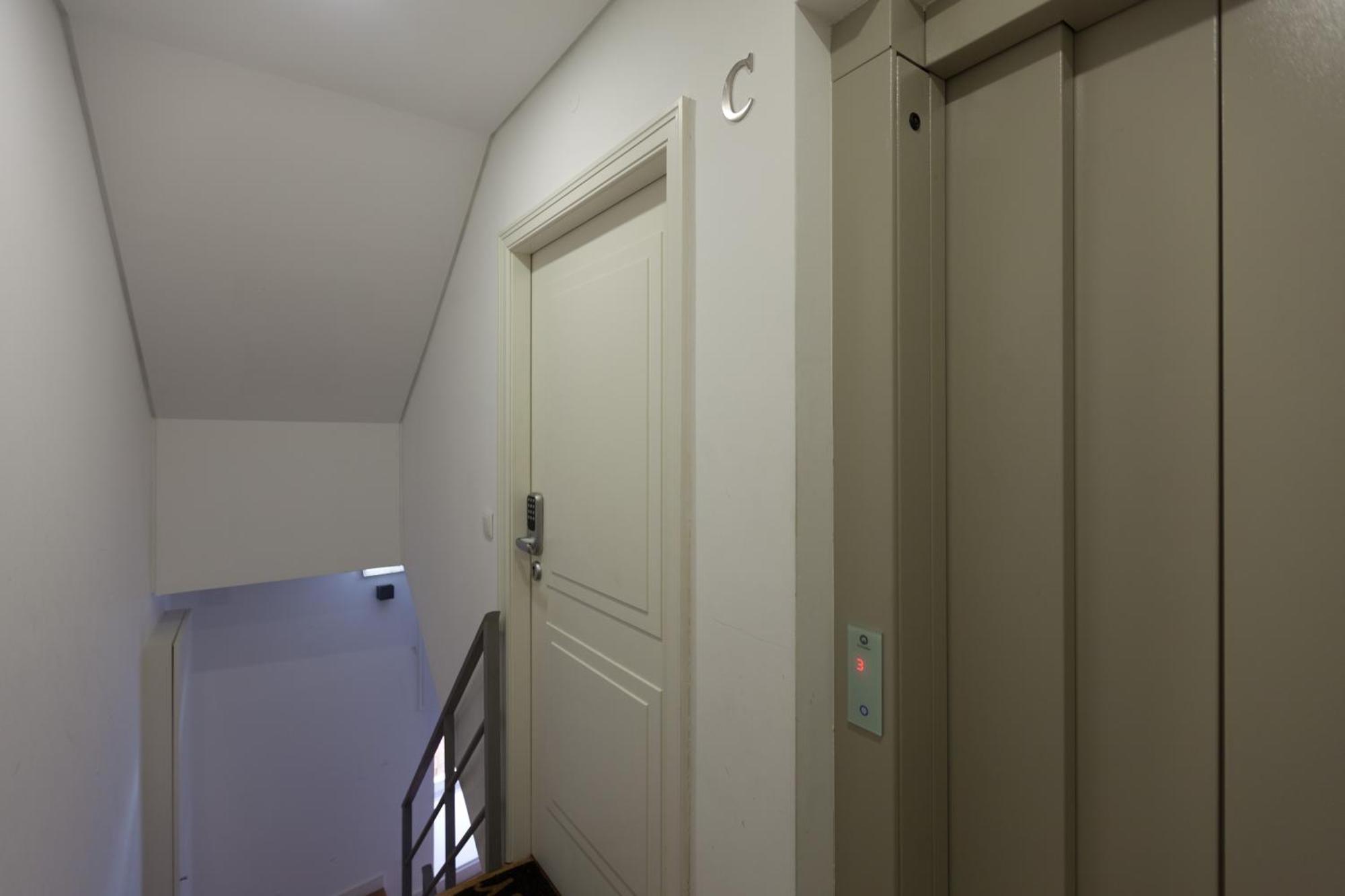 Apartamento Flh Portas Do Sol Duplex With Terrace Lisboa Exterior foto